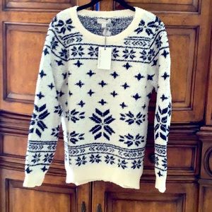 NWT BareFoot Dreams CozyChic Crew-Neck pullover sweater!